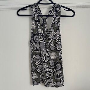 LOFT Black and White Leaf Print Top